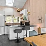 Dom wakacyjny 4 Bedroom Stunning In Bording Bording Stationsby