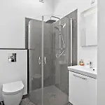 4 Bedroom Stunning In Bording Dom wakacyjny Bording Stationsby